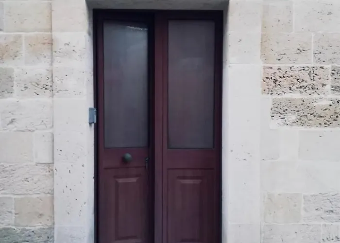 Διαμέρισμα Ch Guest *